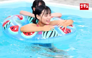 NHDTB-97601 Sunburn and beautiful girl swimming pool shame ponte swimming girl