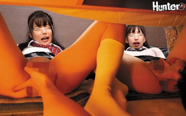 HUNTA-721 Panchira heaven inside the kotatsu!  All you can do cotton panchira!  Full erection with pants digging in and man muscles visible!  All the nieces who came to visit my parents house are all in uniforms...