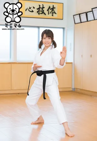 MUM-325 I Was Strong At The National Tournament.  Real black belt.  she is a karate girl.  Moeka